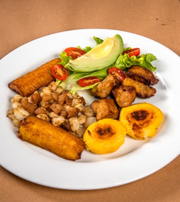 Fritada con Llapingachos